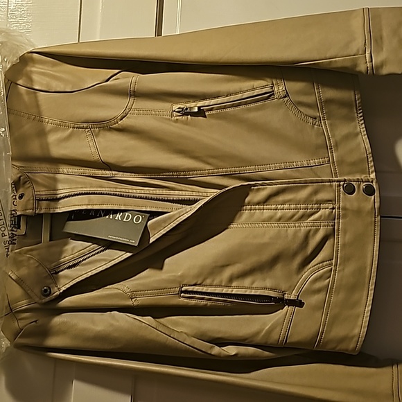 NWT- Bernardo faux Leather Jacket Moto sand/beige size Small (Nordstrom) - Picture 3 of 9